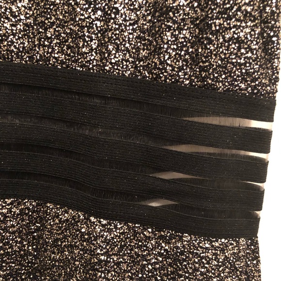 Dress - Picture 7 of 7